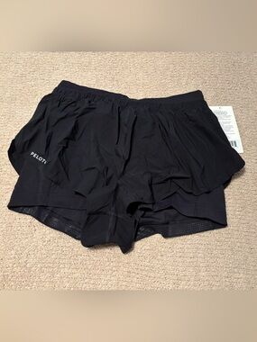 NWT Lululemon athletica Black Translucent 2-in-1 High-Rise Short 3” - L